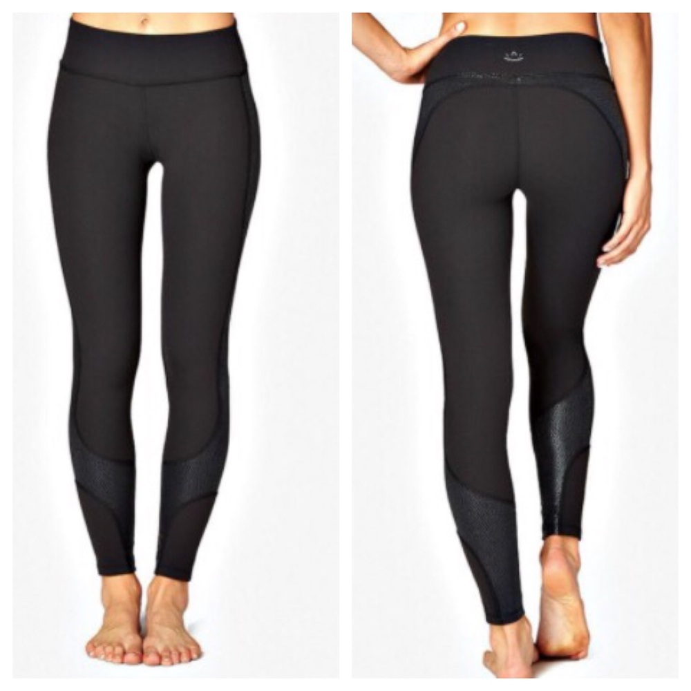 Beyond Yoga | Glass Panel Leggings